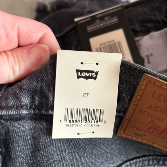 NWT Levi’s 501 Shorts - Picture 5 of 9